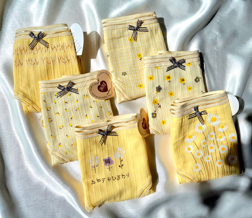 شورت زنانه عروسکی سایز بزرگ ۳ایکس لارج برند دنیز وارداتی جنس کبریتی نخ پنبه