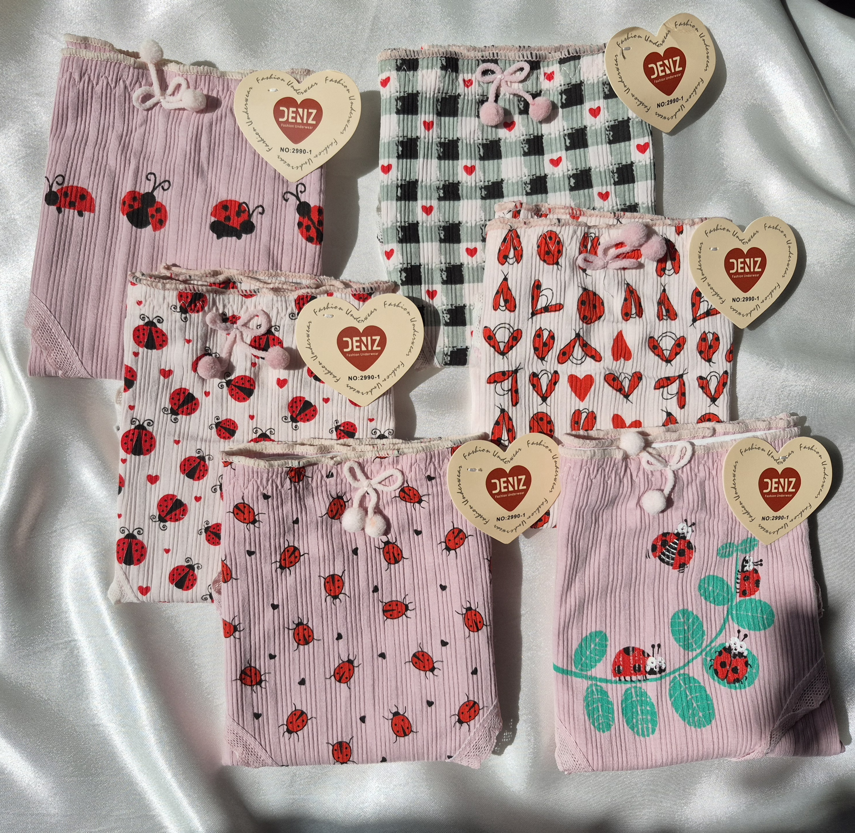 شورت زنانه عروسکی سایز بزرگ ۳ایکس لارج برند دنیز وارداتی جنس کبریتی نخ پنبه